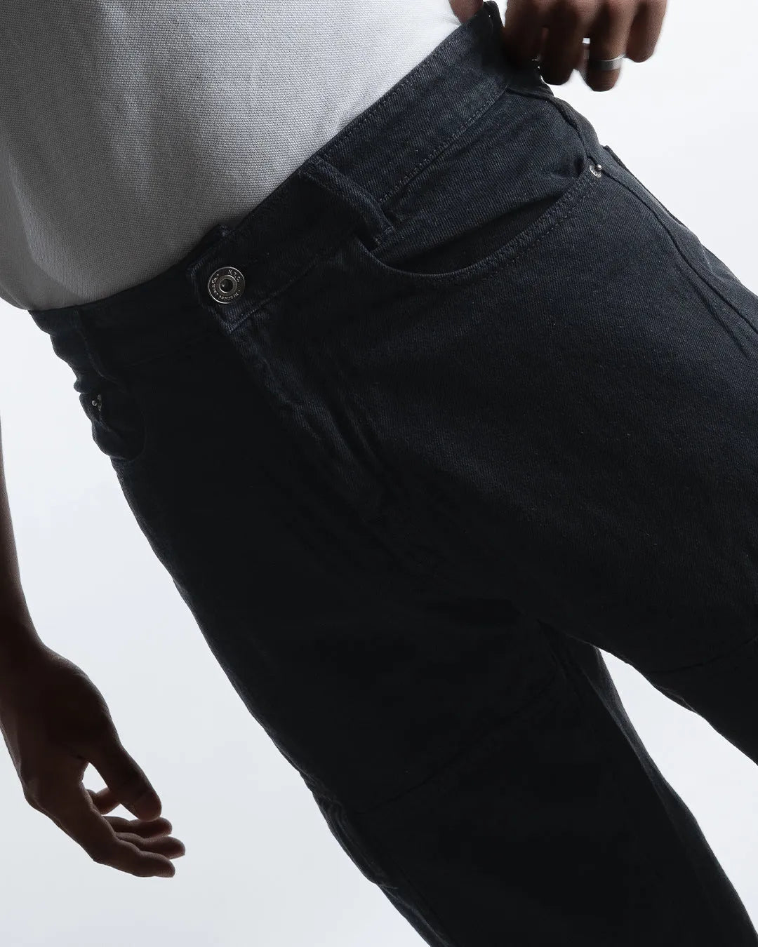 Men Straight Fit High-Rise Black Cargo Jeans